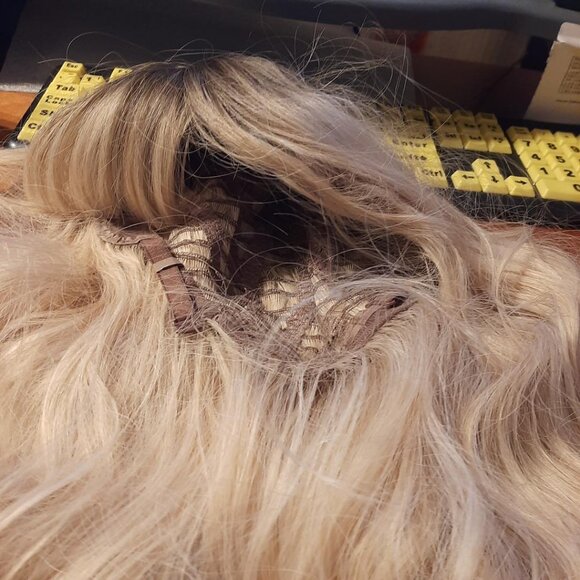 NEW  ! Long 23 Inch Hair Curly Wavy Wig Blonde main image 5
